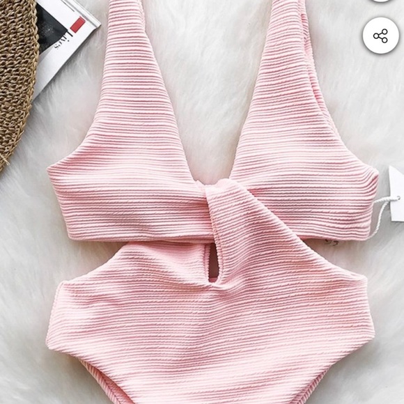 Never worn. - Picture 3 of 3